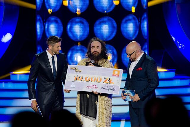 Plik:Liszowska-jako-roussos-wygrala-twoja-twarz-brzmi-znajomo.jpg