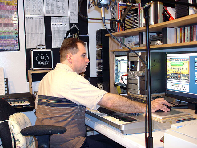 File:Mastering 1.jpg
