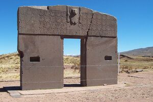 800px-Zonnepoort tiwanaku