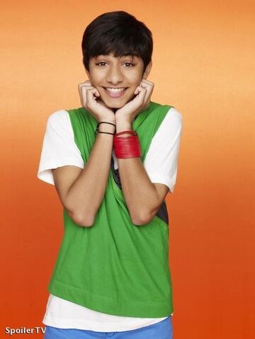 File:Justin-mark-indelicato-ugly-betty-5062269-481-640.jpg