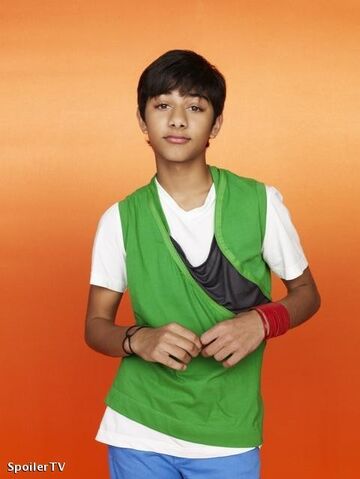 File:Justin-suarez-boys-of-ugly-betty-28004790-481-640.jpg