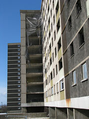 Low riser being strriped