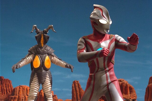 File:Mebius vs Zetton 2.jpg
