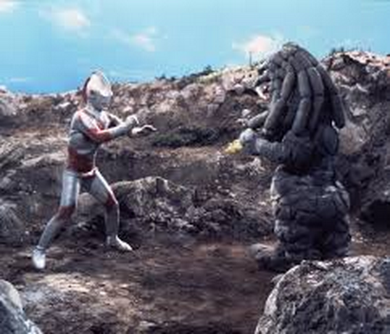 File:Dangar v Ultraman Jack.png
