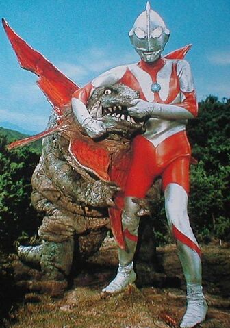 File:Gabora vs Ultraman.jpg