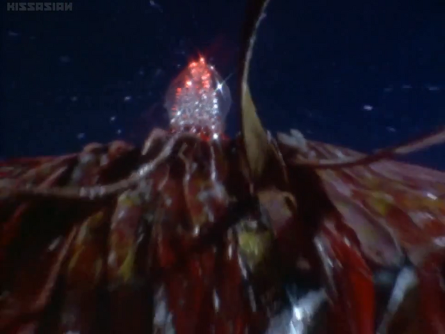 File:Silver Bloome attacking MAC.png