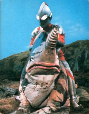 File:Ultraman-Gubila.jpg