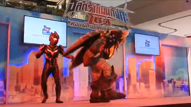 File:Zagi vs EX Zetton.jpeg