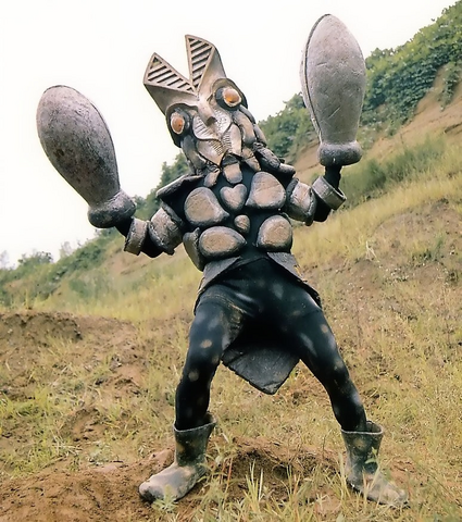 File:Baltan Fight.png
