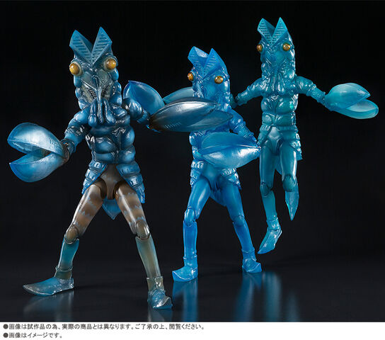 File:SHF-Alien-Baltan-Clone-Set.jpg