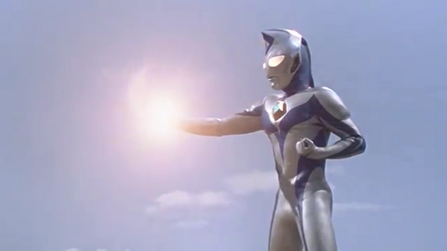File:Dyna Miracle charging the Revolium the first time.png