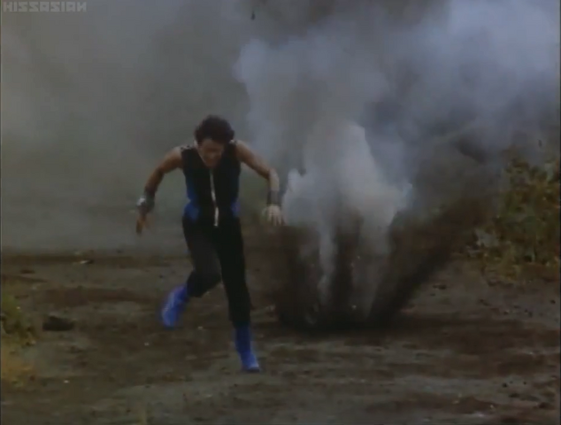 File:Zara run from Muzan.png