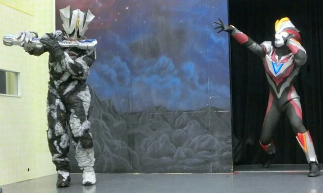 File:Kyrieloid & Knight Timbre.jpg