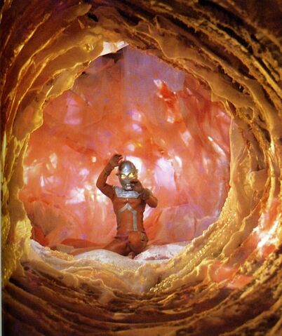 File:SEVEN IV.jpg