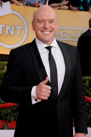 File:Dean Norris (2).jpg