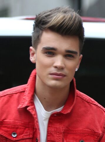 File:Josh+Cuthbert+Union+J+London+Studios+bzgLzZlyTpXx.jpg