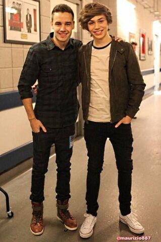 File:-George-Shelley-Liam-Payne-union-j-33640472-1066-1600.jpg