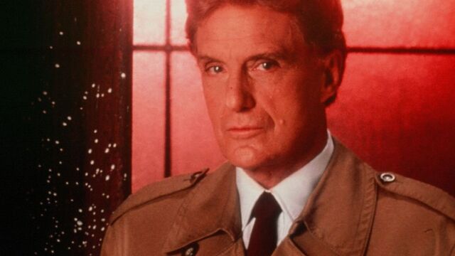 File:Robert Stack.jpg