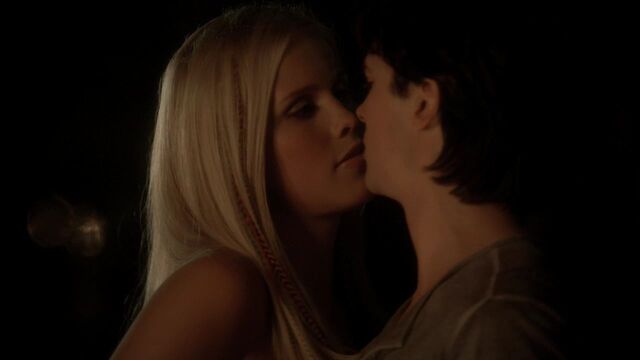 File:306VampireDiaries1211.jpg