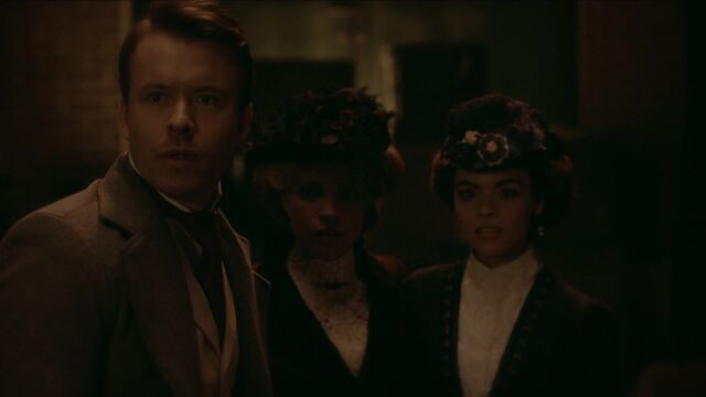 File:713-052-Julian-Nora-Mary.jpg