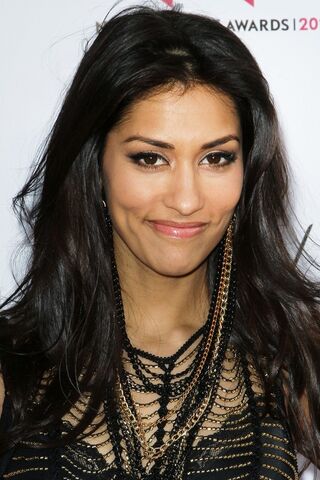 File:Janina-Gavankar--04.jpg
