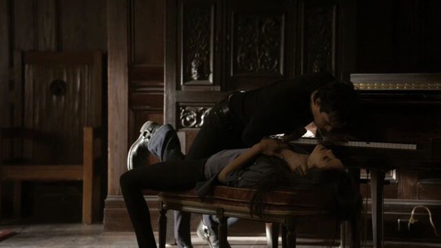 File:216VampireDiaries0414.jpg