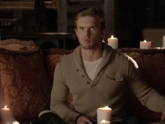 File:Vampire-diaries-5-20-luke.jpg