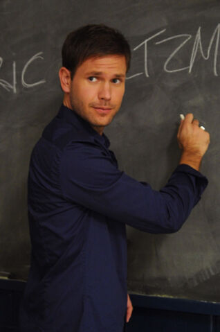 Datei:Vampire-diaries-history-repeating-matt-davis-alaric-saltzman1.jpg