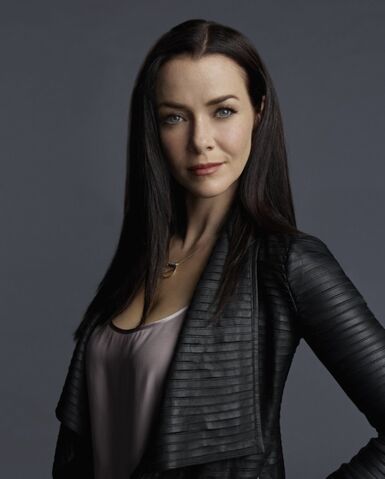 File:TVD7 Lily Salvatore.jpg