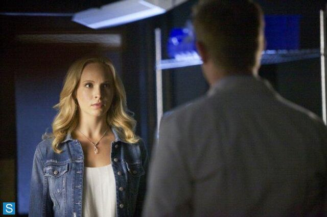 File:Carolinewes5x06.jpg