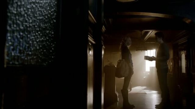 File:6X08-126-StefanCaroline.jpg
