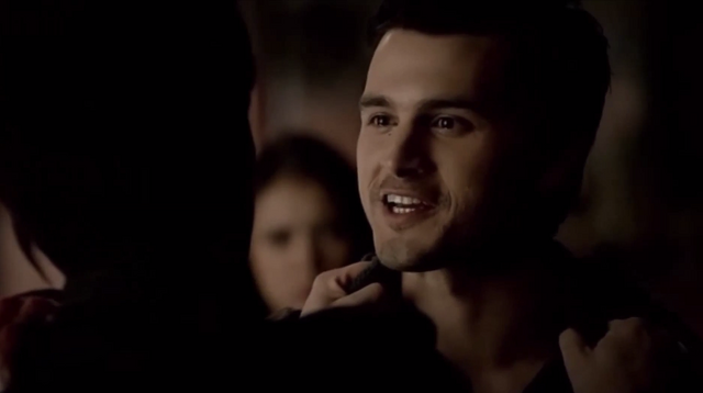File:Damon-Enzo 5x19.png