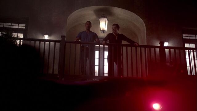 File:Klaus and Marcel 2 TO 1x02.jpg