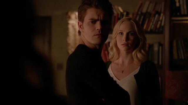 File:7X09-113-StefanCaroline.jpg