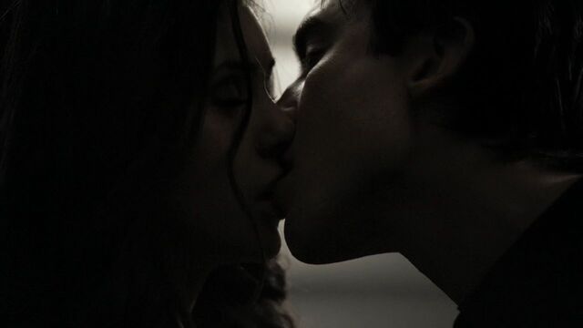 File:122VampireDiaries1547.jpg