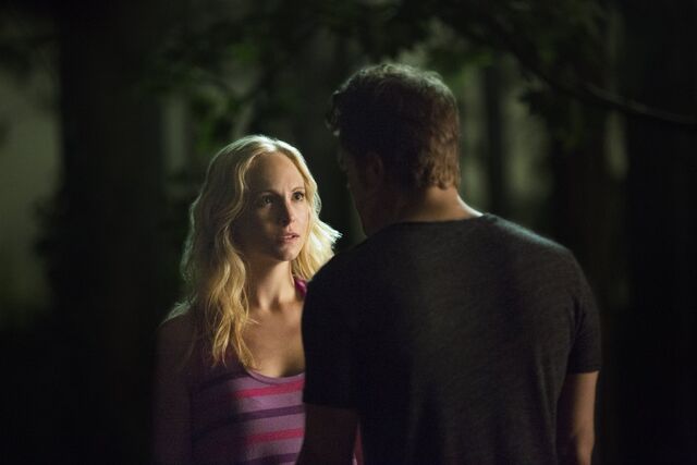File:Caroline and Stefan 6x03..jpg
