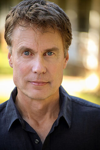 File:Roy Larsen.jpg