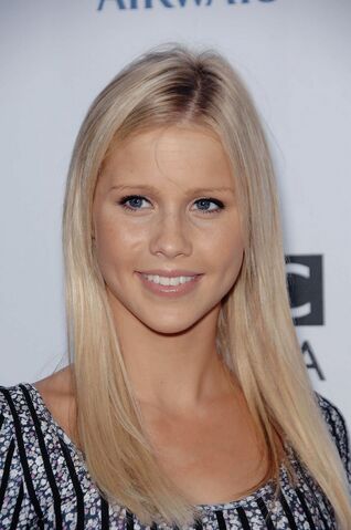 File:Claire-holt-04.jpg