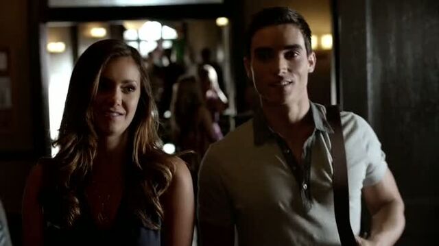 File:6X05-15-ElenaLiam.jpg