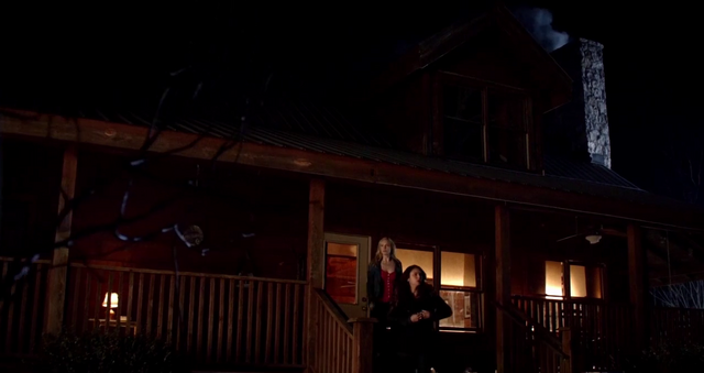 File:Caroline-Elena 5x20.png
