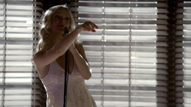 File:6X18-29-Caroline.png