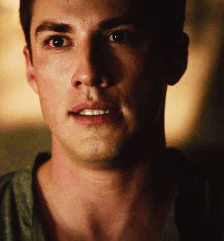 File:Tyler 5x5.,....jpg