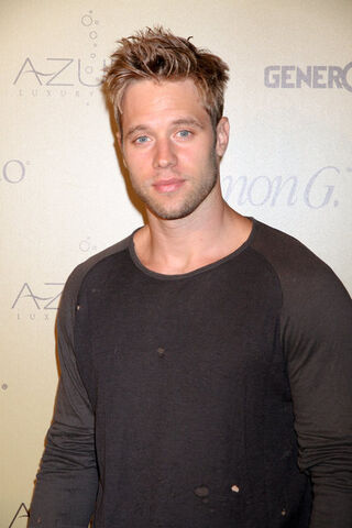 File:Shaun Sipos - (8).jpg