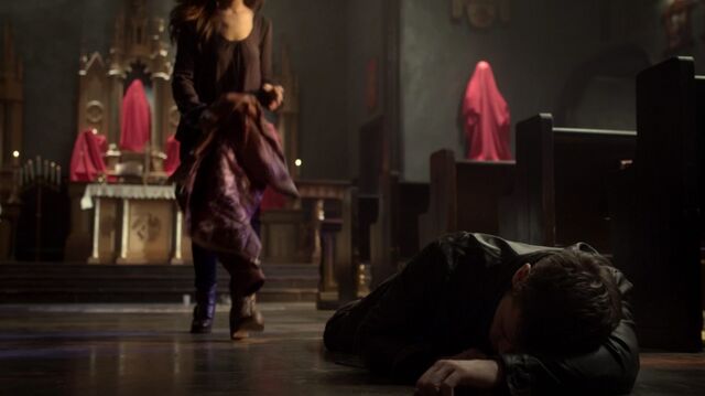 File:Normal TheOriginals211-0464Klaus-Davina.jpeg