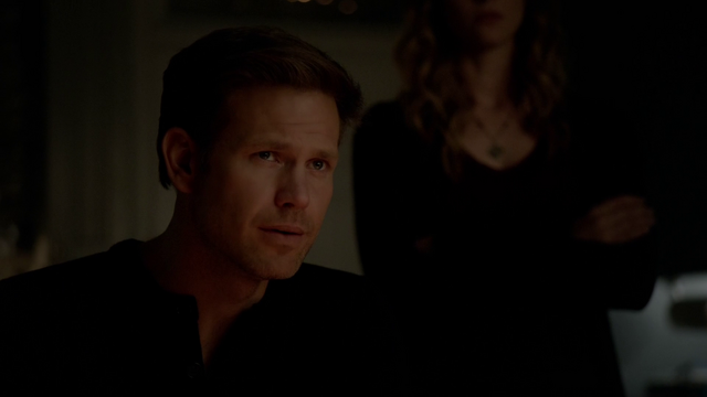 File:717-038-Alaric~Valerie.png