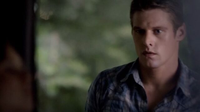File:Matt 4 TVD 5x02.jpg