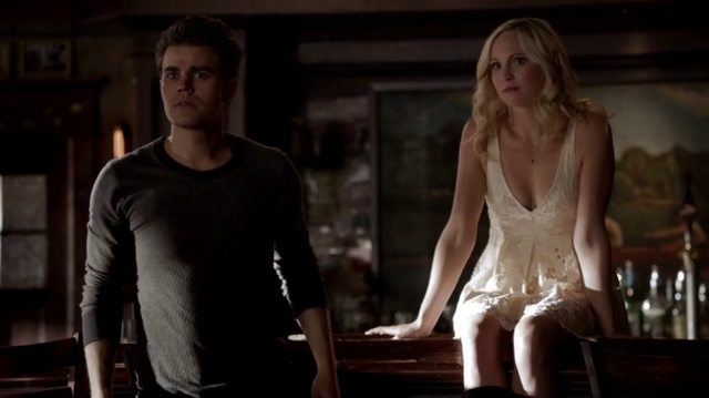 File:6X18-91-CarolineStefan.png