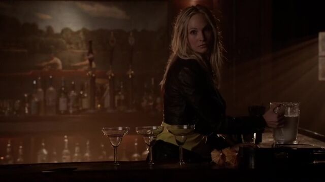 File:6X16-76-Caroline.jpg