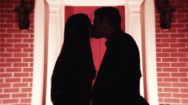 File:Elena and Stefan 5x18.png