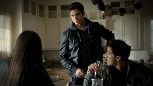 File:310VampireDiaries0654.jpg